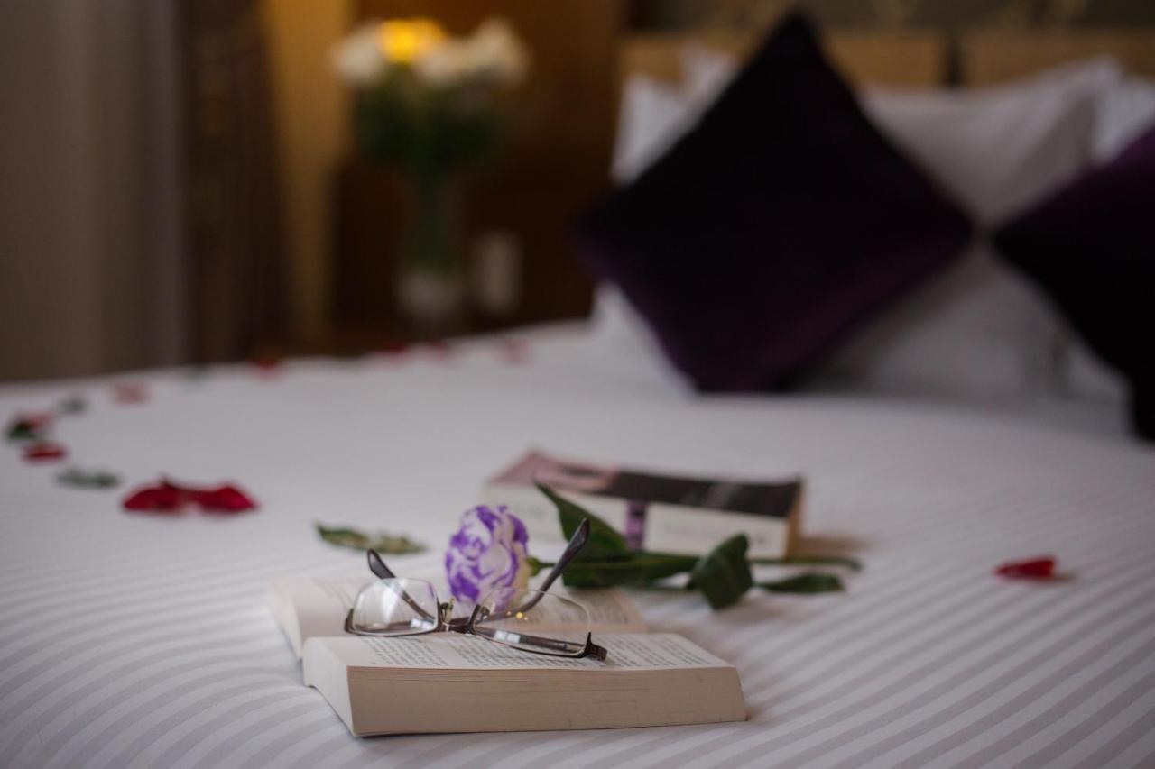 Eliana Ruby Hotel & Travel Hanoi Exterior foto