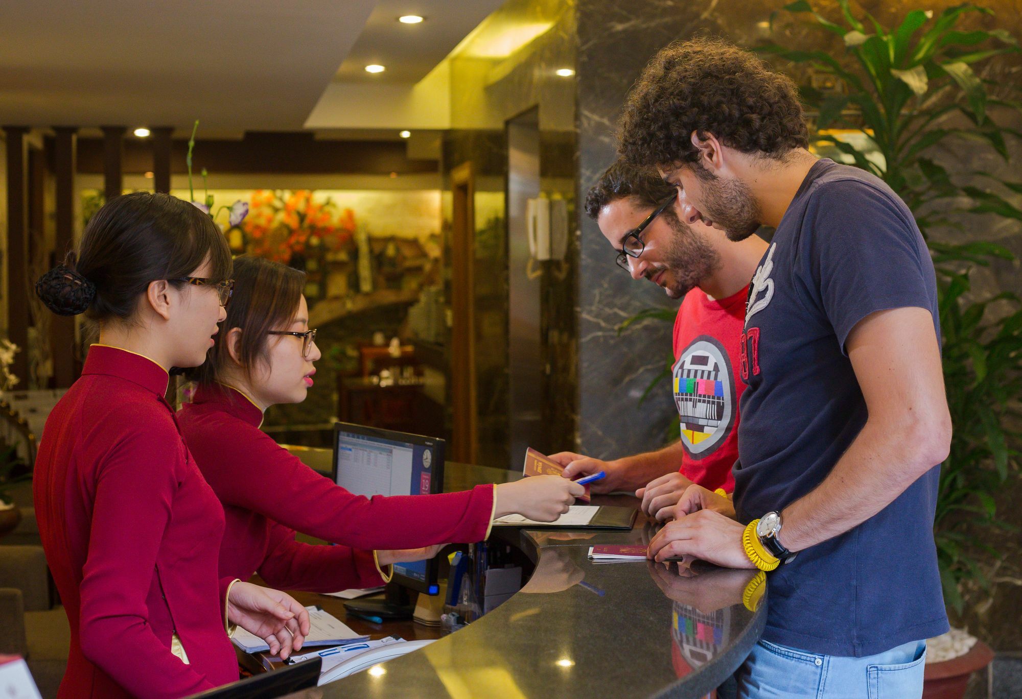 Eliana Ruby Hotel & Travel Hanoi Exterior foto